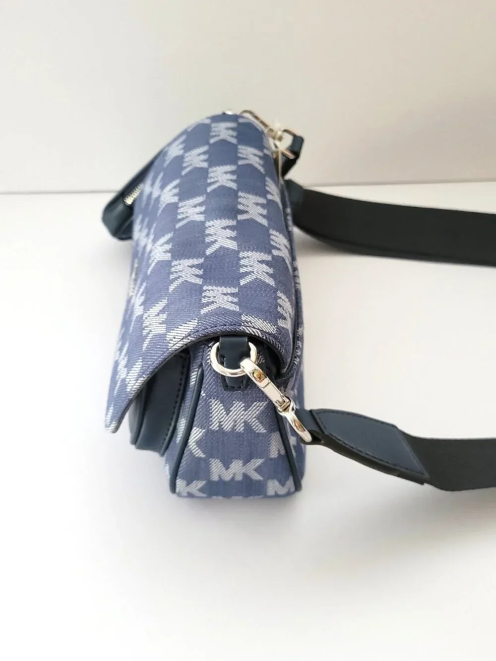 Michael Kors Jet Set Travel Small Flap Crossbody Tech Attachment MK Denim